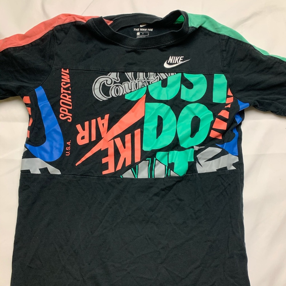 Nike kids Tshirt large